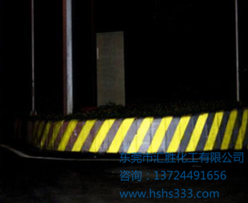 反光漆生產(chǎn)廠家告訴您反光材料運用的價值