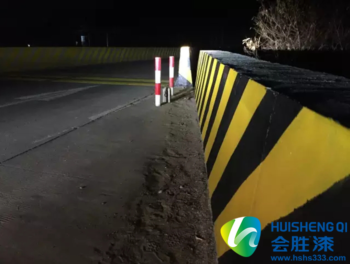 高速道路反光漆