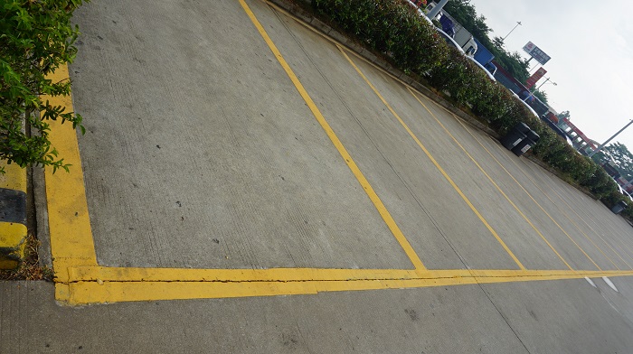 涂刷方案50問之停車場反光漆的發白如何避免？