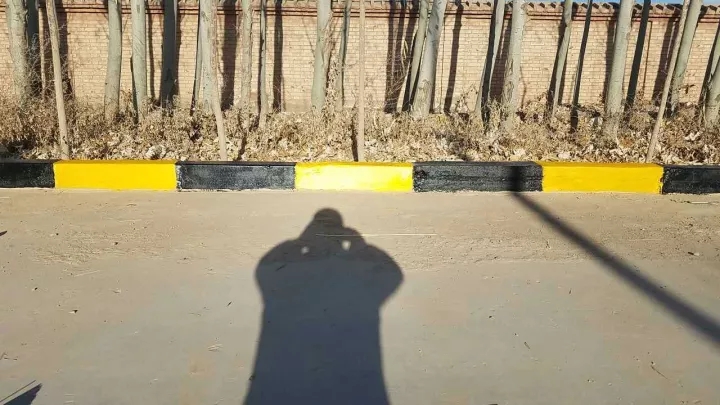 您真了解道路反光漆嗎？施工隊也忍不住進來看了