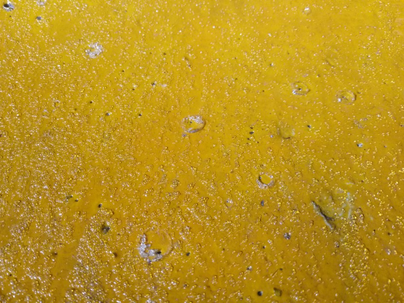 工地上涂刷的道路反光漆有氣泡怎么辦？