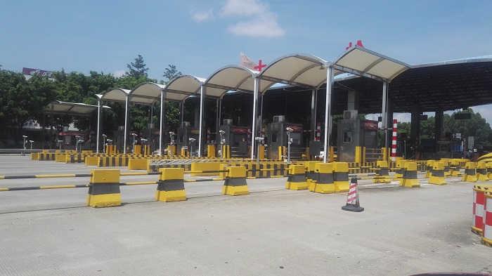 保定高速路防撞欄反光漆