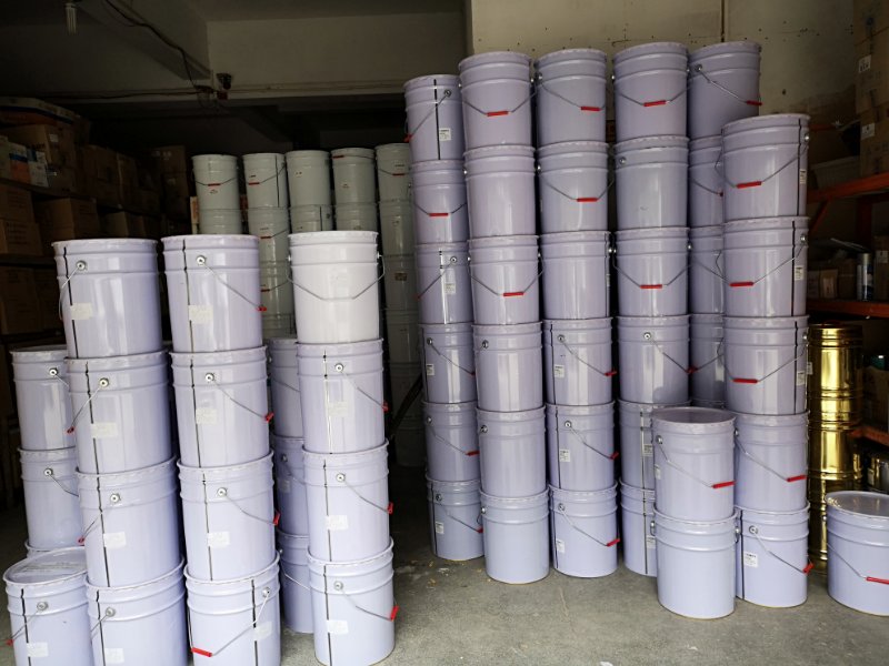 每一桶漆都帶著反光漆生產廠家的汗水