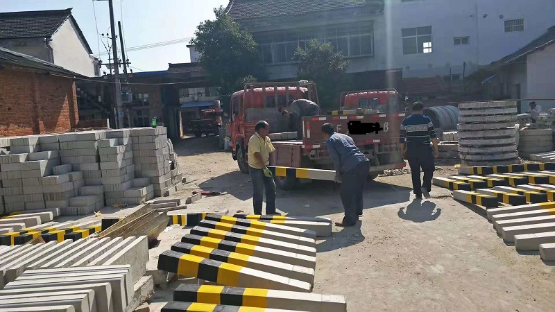 道路設(shè)施反光漆的針孔原因一覽