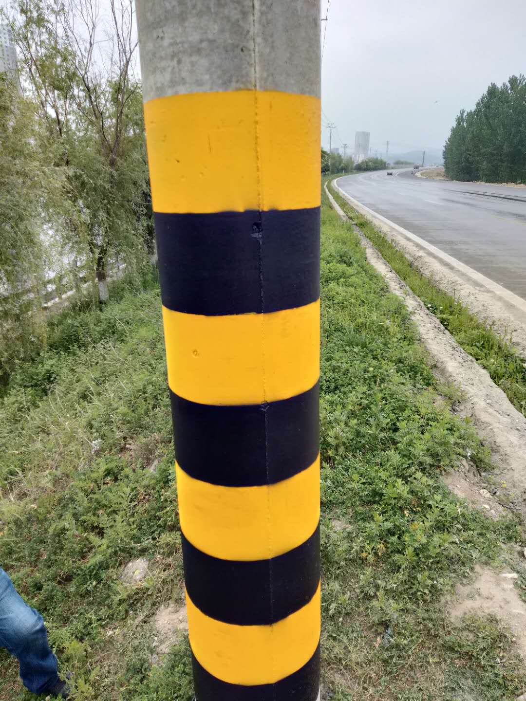 電線桿反光涂料的特點(diǎn)詳細(xì)剖析