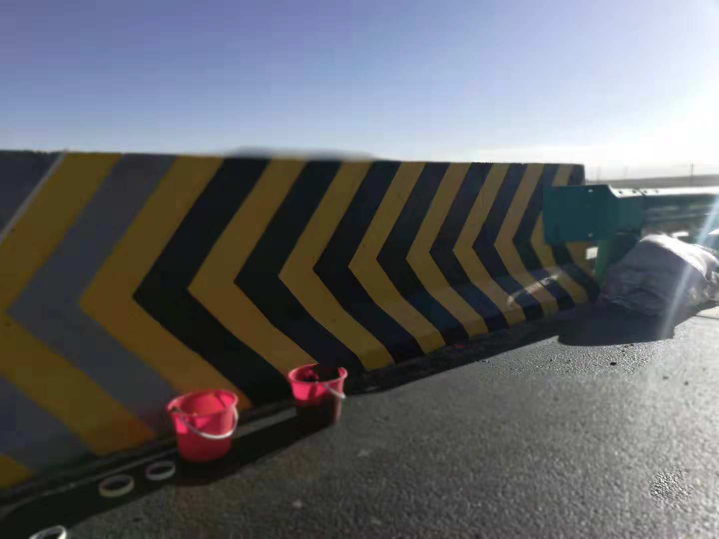 公路防護(hù)反光涂料的去偽存真