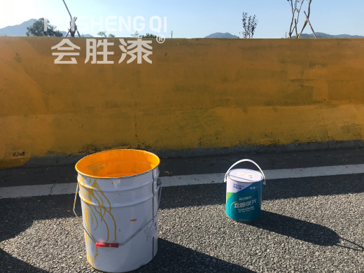 道路警示工程為什么要使用反光漆？