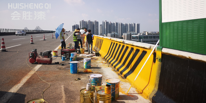 車道安全島油漆沉淀結塊的具體原因有哪些？