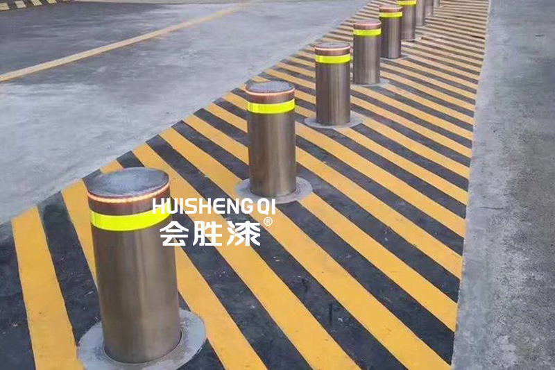 馬路防撞柱油漆是反光漆嗎？