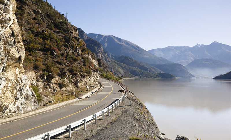 水泥地劃線，當然離不開常溫劃線漆??！