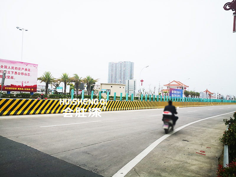 馬路反光漆在安全提示中的貢獻(xiàn)