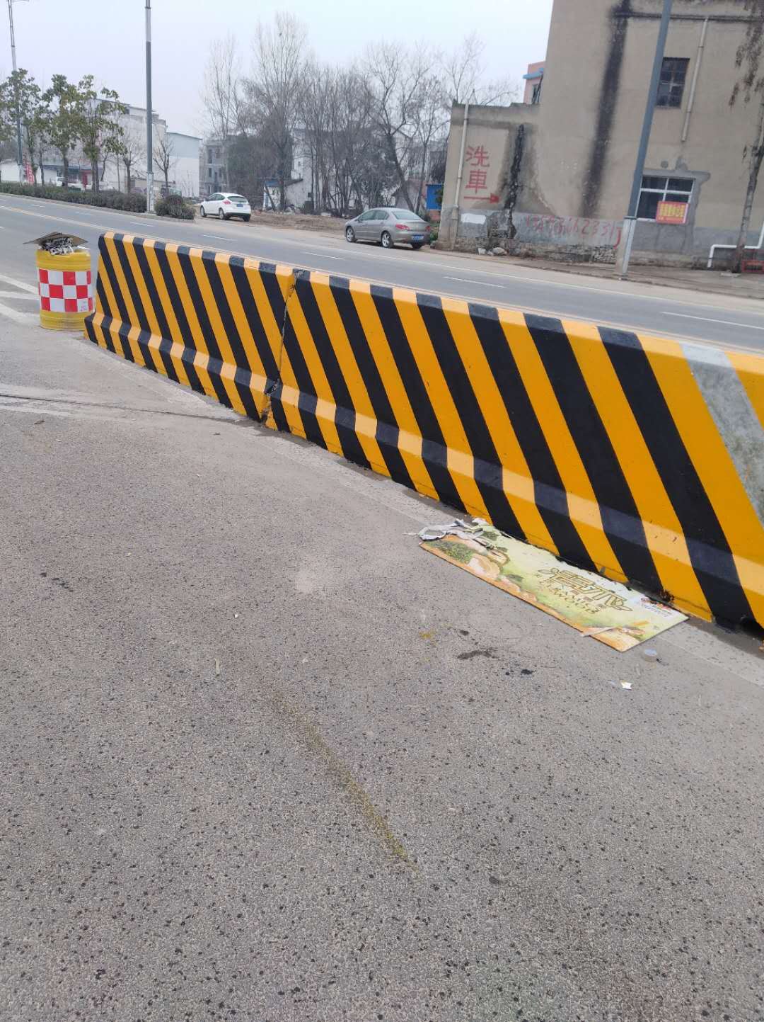 道路防護(hù)反光漆