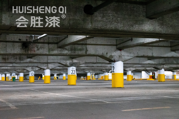 蜂蜜瀏覽器_empty-concrete-parking-lot-3095713.png